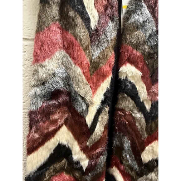 NWT JOSEPH A Longline Open Front Faux Fur Sleeveless Cardigan Womens M Chevron - Picture 2 of 15